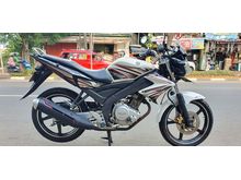 Yamaha vixion tahun 2012 bisa kredit