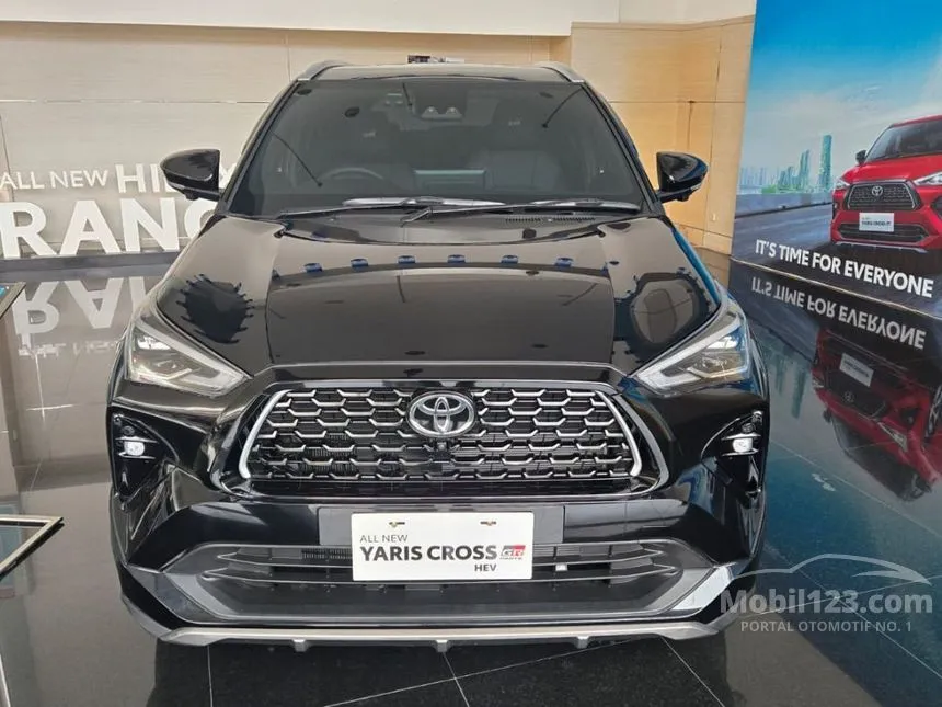 Jual Mobil Toyota Yaris Cross 2025 S HV with GR Parts Aero Pkg(Prem Clr) 1.5 di DKI Jakarta Automatic SUV Hitam Rp 325.000.000