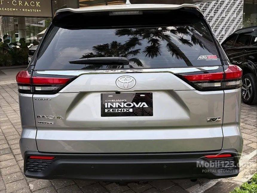 2025 Toyota Kijang Innova Zenix V (Non Premium Color) MPV