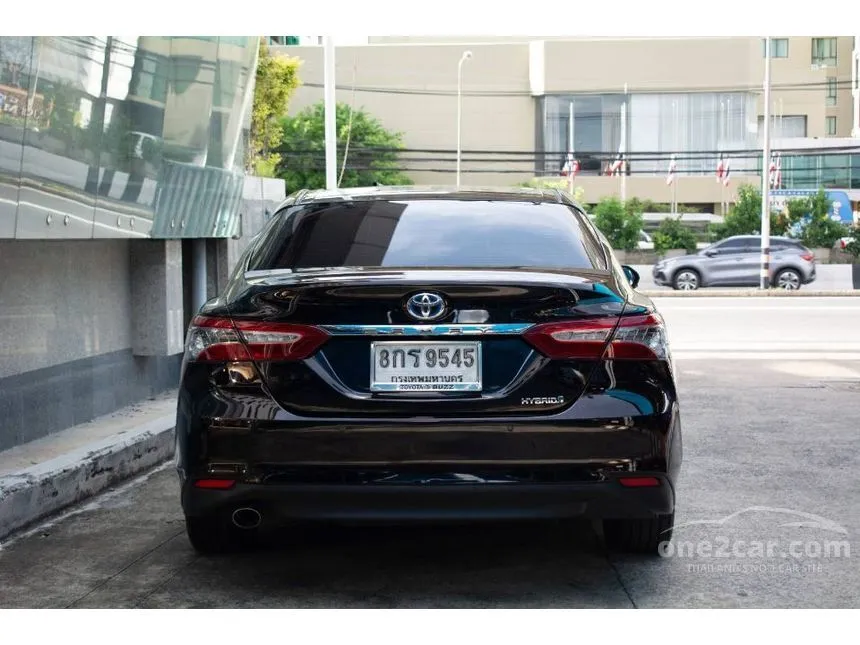 2019 Toyota CAMRY Hybrid Premium Sedan