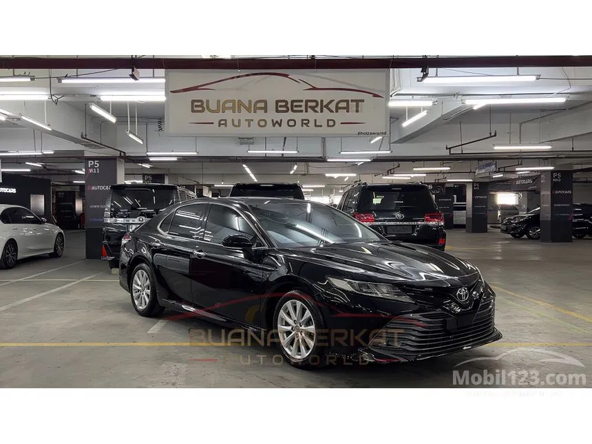 2019 Toyota Camry V Sedan