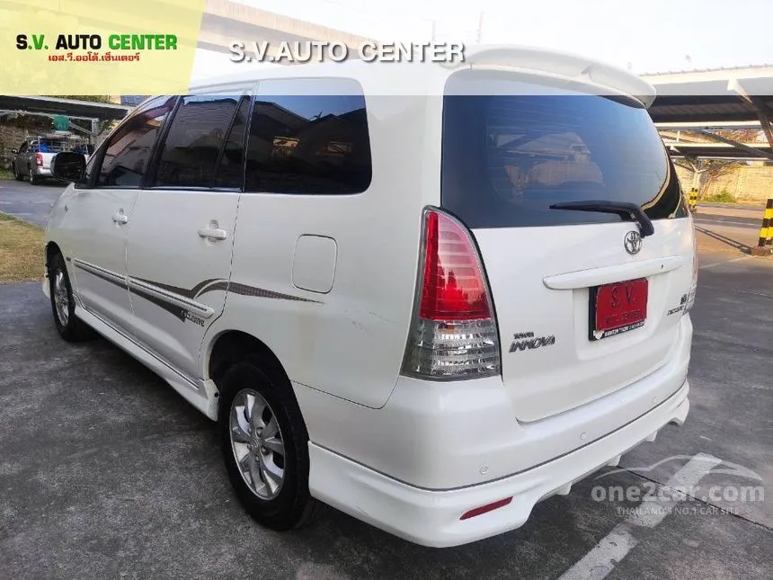 2011 Toyota Innova G Exclusive Wagon