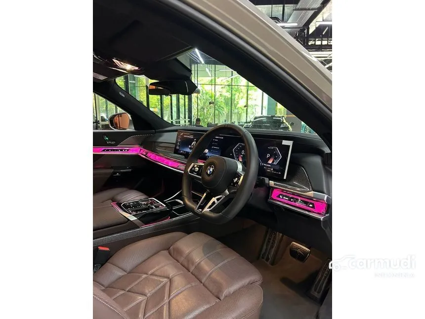 2024 BMW 735i M Sport Sedan