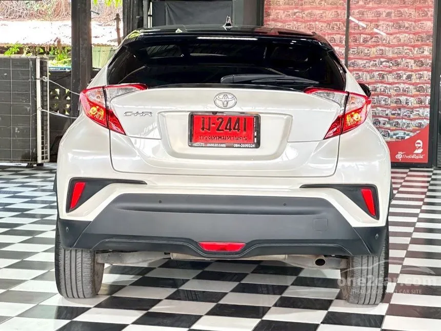 2018 Toyota C-HR Mid SUV