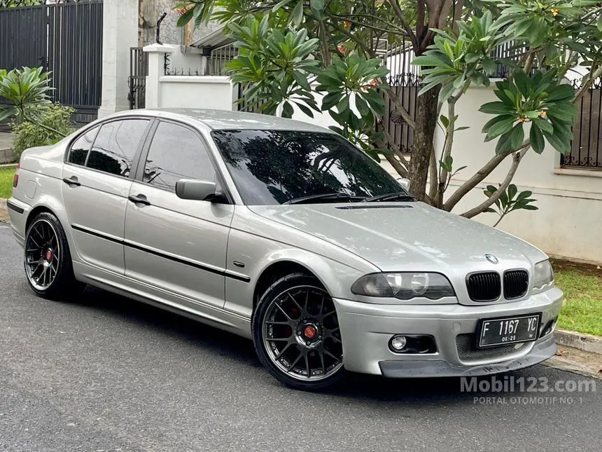 Jual Mobil BMW 318i 2001 2.0 di DKI Jakarta Automatic Sedan Silver Rp 80.000.000