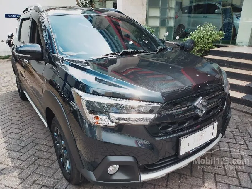 Jual Mobil Suzuki XL7 2024 Alpha Hybrid 1.5 di Jawa Timur Automatic SUV Hitam Rp 210.000.000