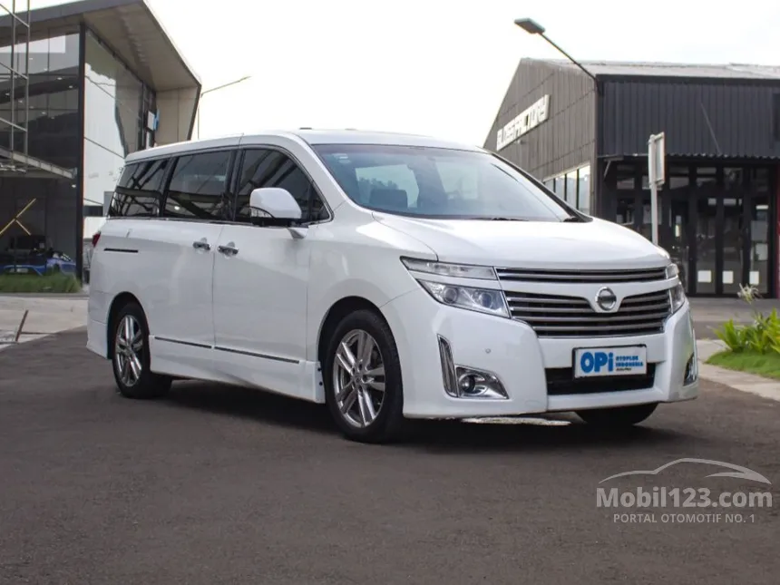 2013 Nissan Elgrand Highway Star MPV