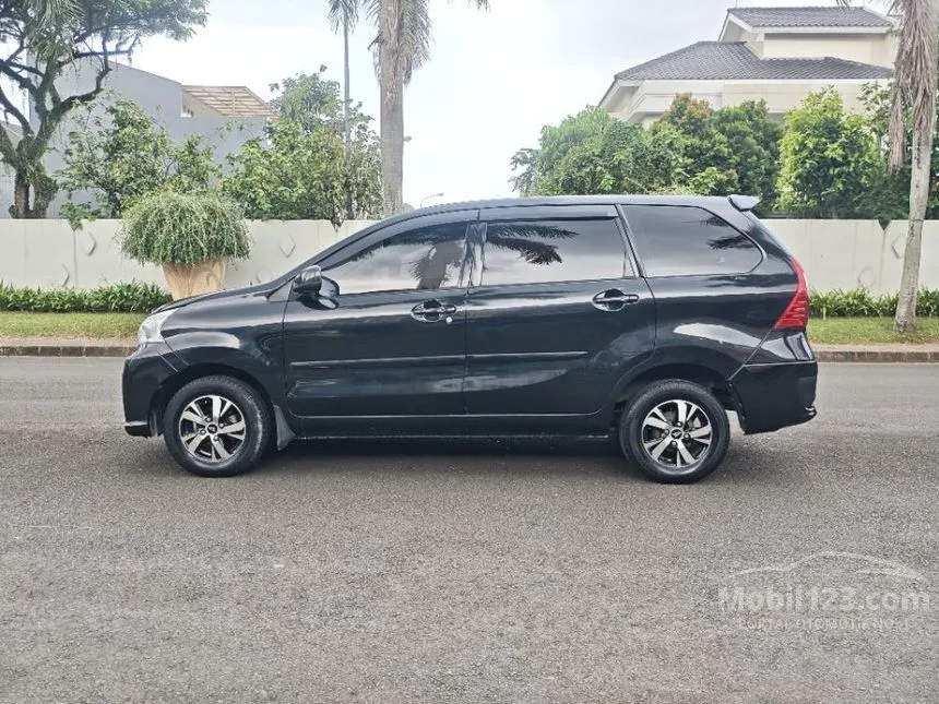 2017 Daihatsu Xenia R Sporty MPV