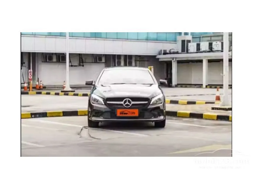 2016 Mercedes-Benz CLA200 Urban Coupe