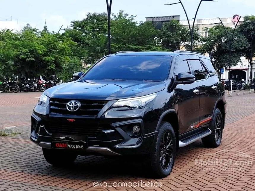Jual Mobil Toyota Fortuner 2018 VRZ 2.4 di Banten Automatic SUV Hitam Rp 405.000.000