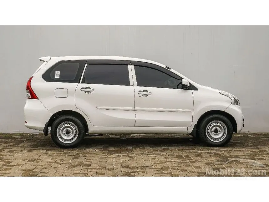 2015 Daihatsu Xenia X MPV