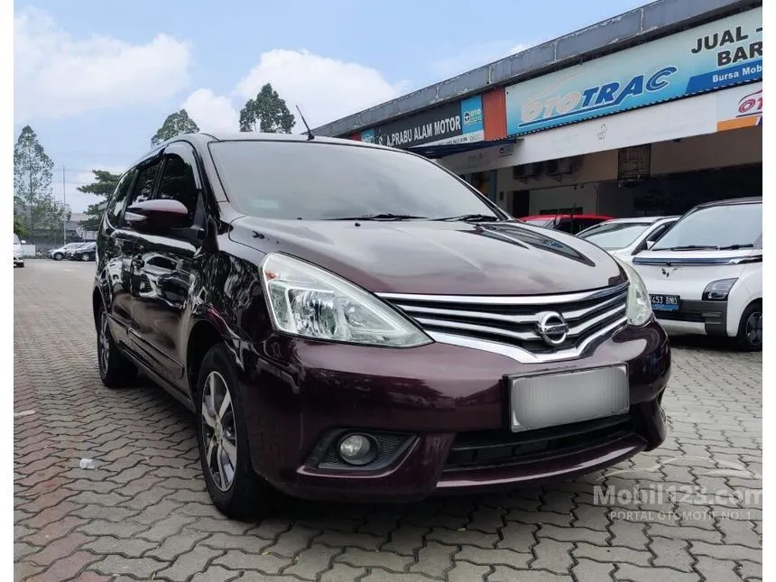 Jual Mobil Nissan Grand Livina 2017 XV 1.5 di Banten Automatic MPV Merah Rp 118.500.000