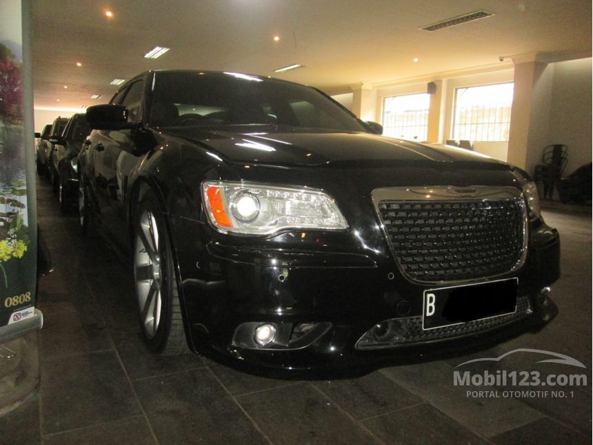 Jual Mobil Chrysler 300C 2013 SRT8 6.4 di Jawa Barat 