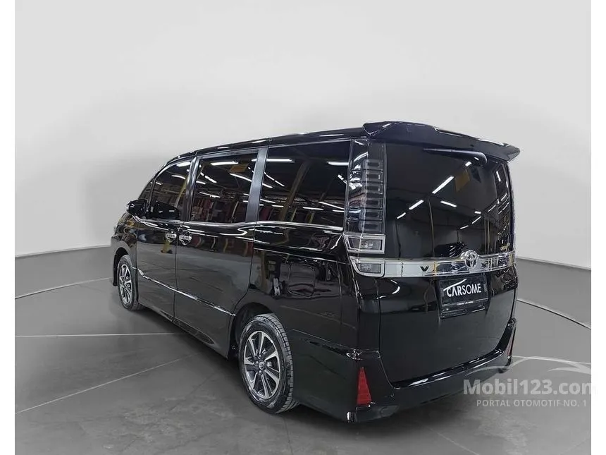 2018 Toyota Voxy MPV