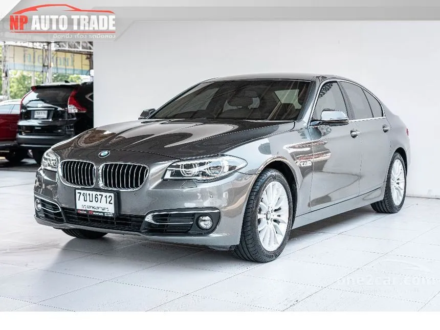 2015 BMW 528i Luxury Sedan