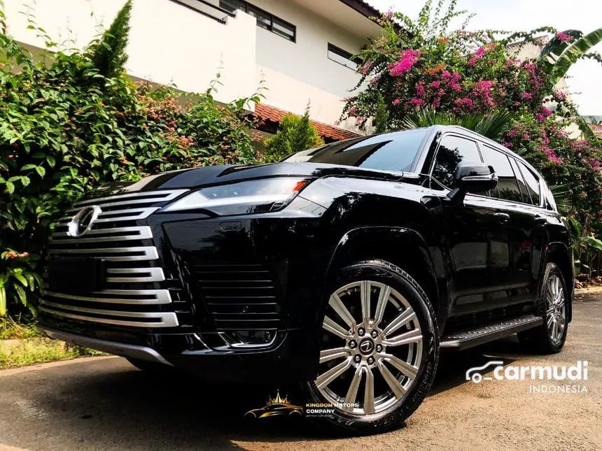 2023 Lexus LX600 VIP Wagon