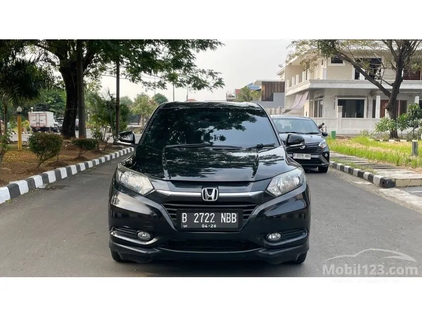 Jual Mobil Honda HR