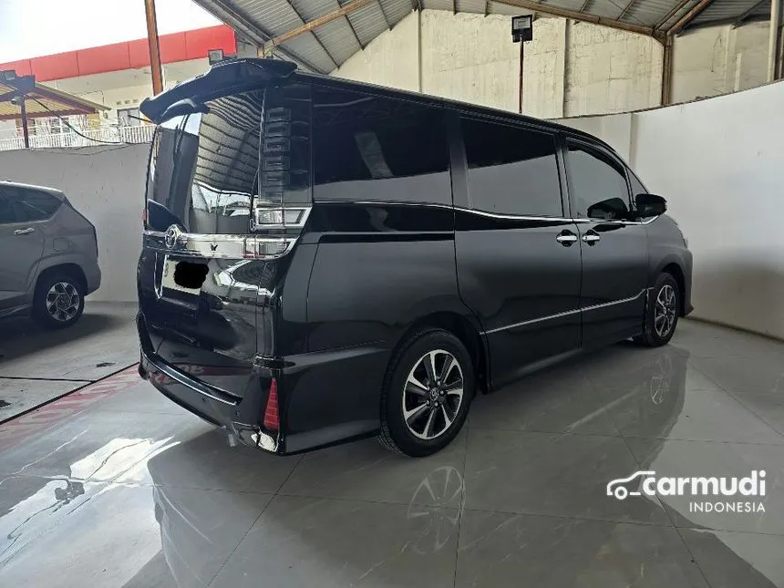 2018 Toyota Voxy MPV