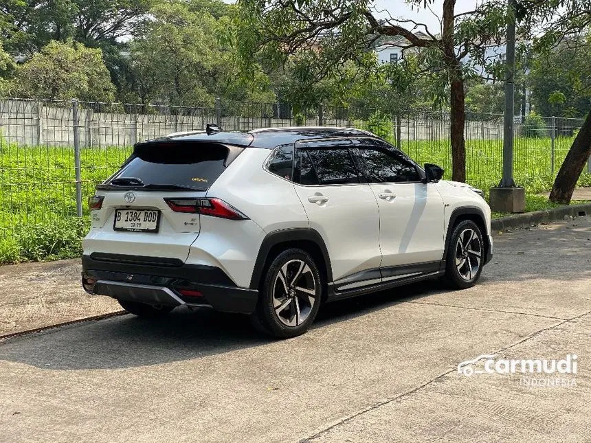 2023 Toyota Yaris Cross S HV (2 Tone) w GR Parts Aero Pkg (Prem Clr) SUV