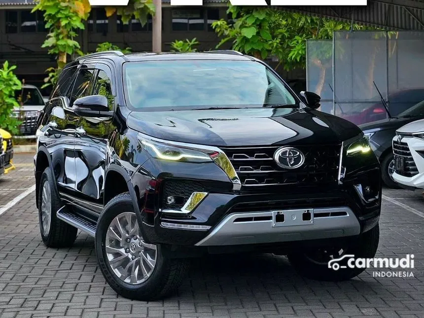 Jual Mobil Toyota Fortuner 2024 VRZ 2.8 di Banten Automatic SUV Hitam Rp 584.700.000
