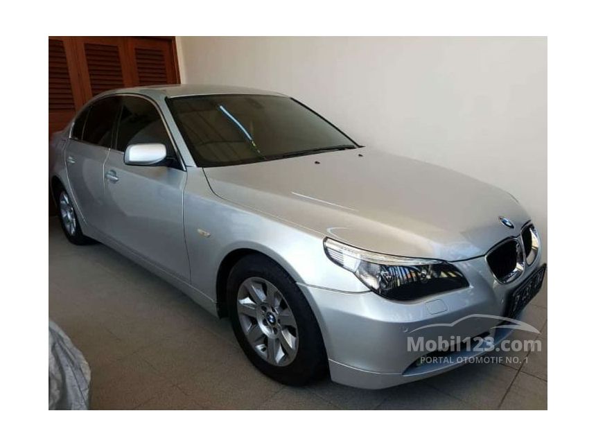 Jual Mobil  BMW  520i  2004  E60  2 2 di Jawa Barat Automatic 