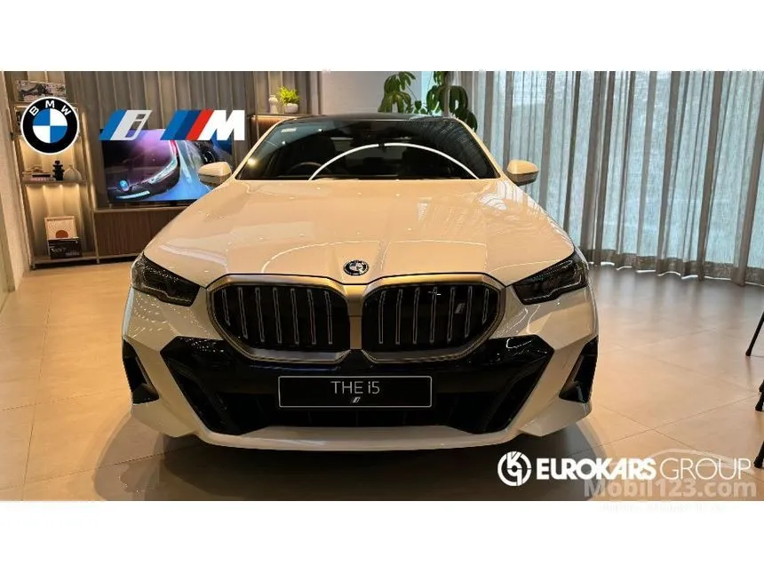 Jual Mobil BMW i5 2024 eDrive40 M Sport di DKI Jakarta Automatic Sedan Putih Rp 2.100.000.000