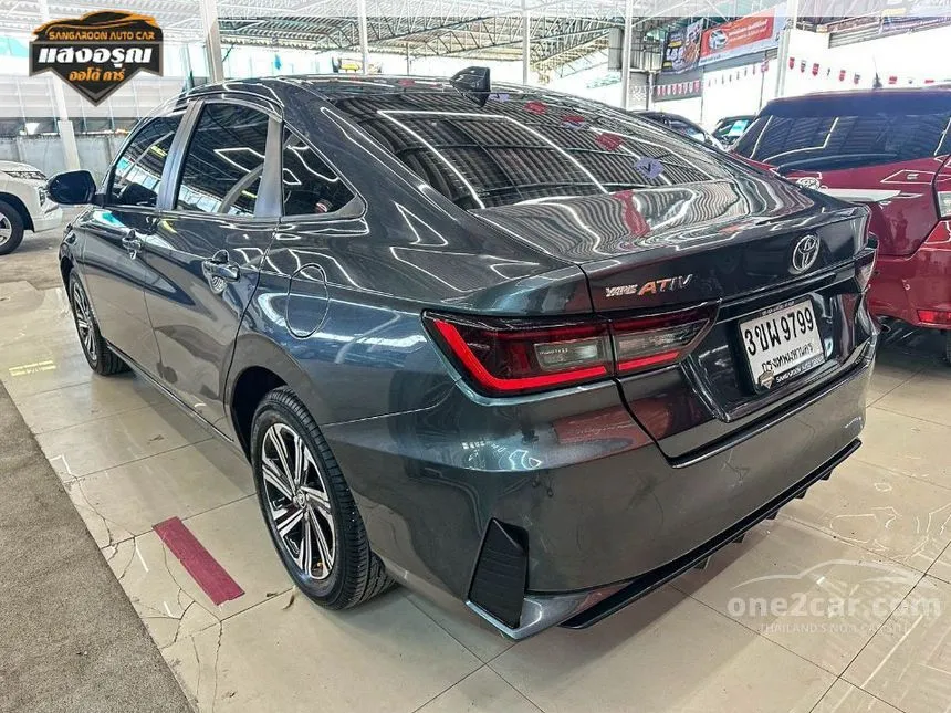 2022 Toyota Yaris Ativ Smart Sedan