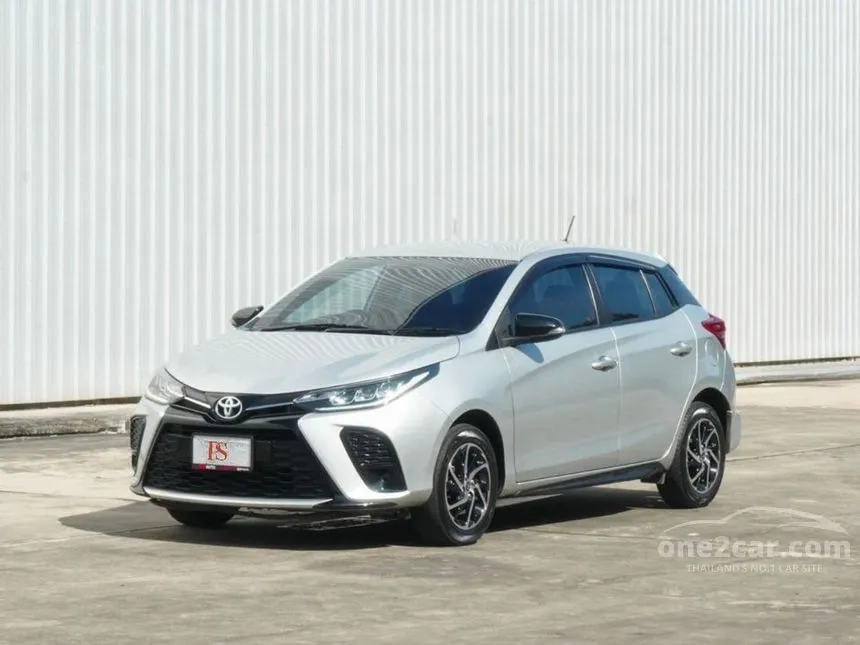 2022 Toyota YARIS Sport Hatchback