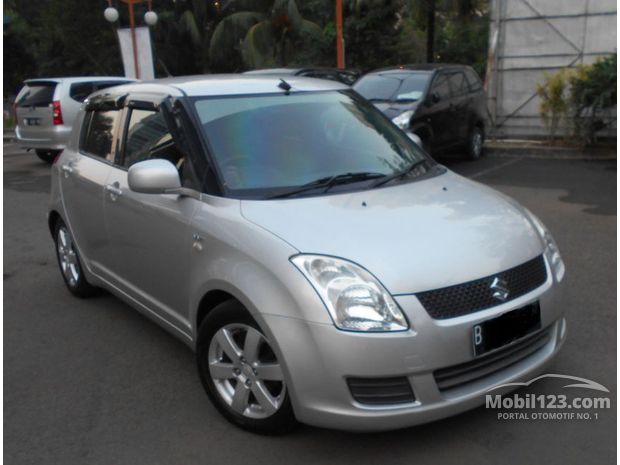 Suzuki Swift Mobil bekas dijual di Jabodetabek Indonesia 