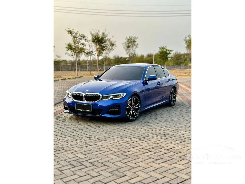 Jual Mobil BMW 330i 2022 M Sport 2.0 di DKI Jakarta Automatic Sedan Biru Rp 750.000.000