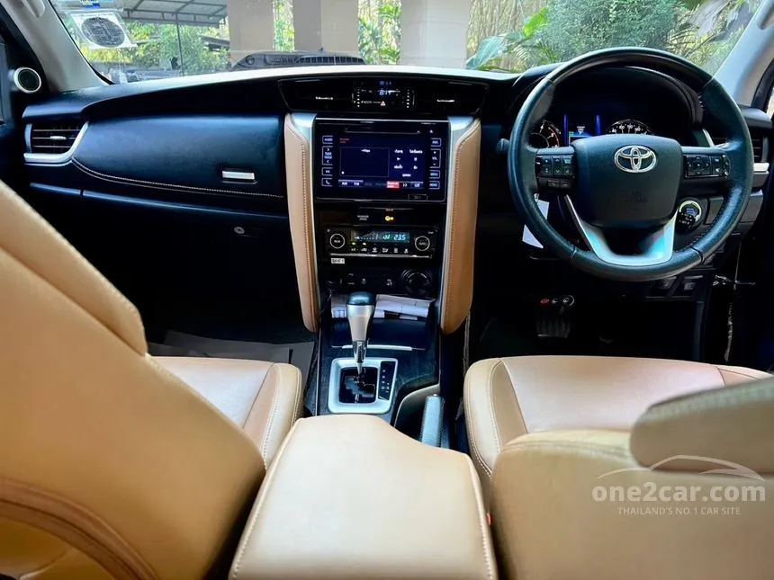 2016 Toyota FORTUNER V SUV