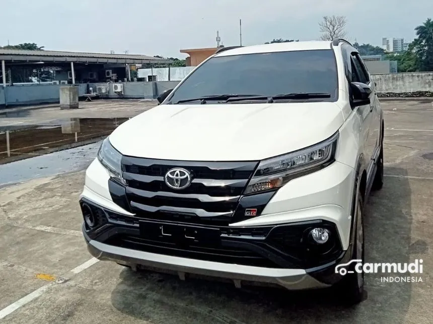 Jual Mobil Toyota Rush 2024 S GR Sport 1.5 di Jawa Barat Manual SUV Putih Rp 274.950.000