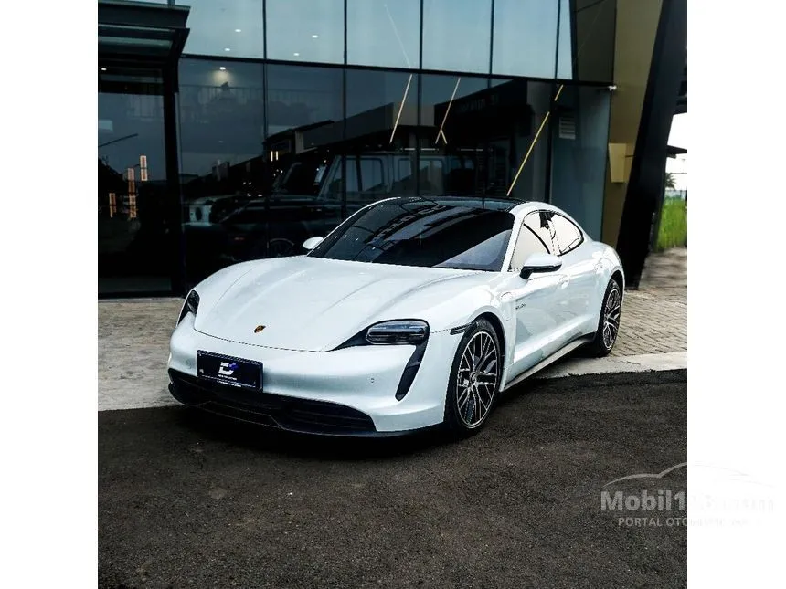 Jual Mobil Porsche Taycan 2021 Turbo Performance Battery Plus di DKI Jakarta Automatic Sedan Putih Rp 2.850.000.000