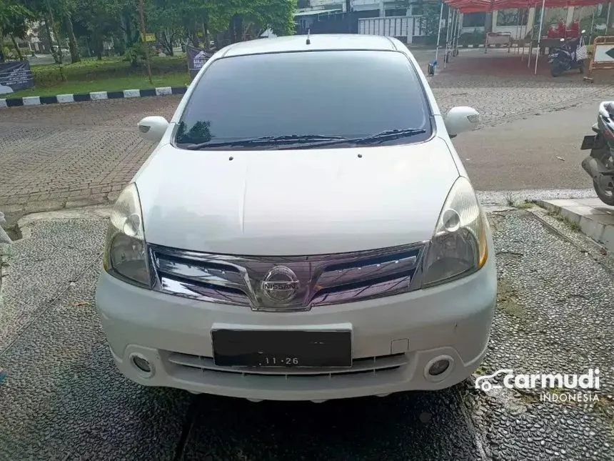Jual Mobil Nissan Grand Livina 2011 Ultimate 1.5 di Banten Automatic MPV Putih Rp 85.000.000