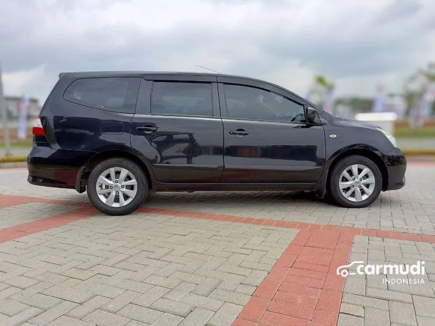 2015 Nissan Grand Livina XV MPV