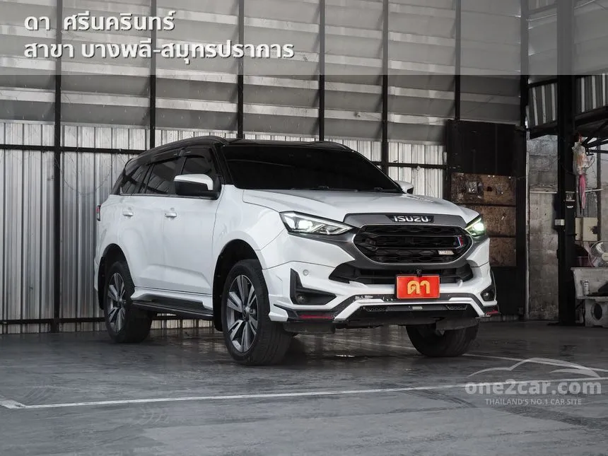 2022 Isuzu MU-X Ultimate SUV