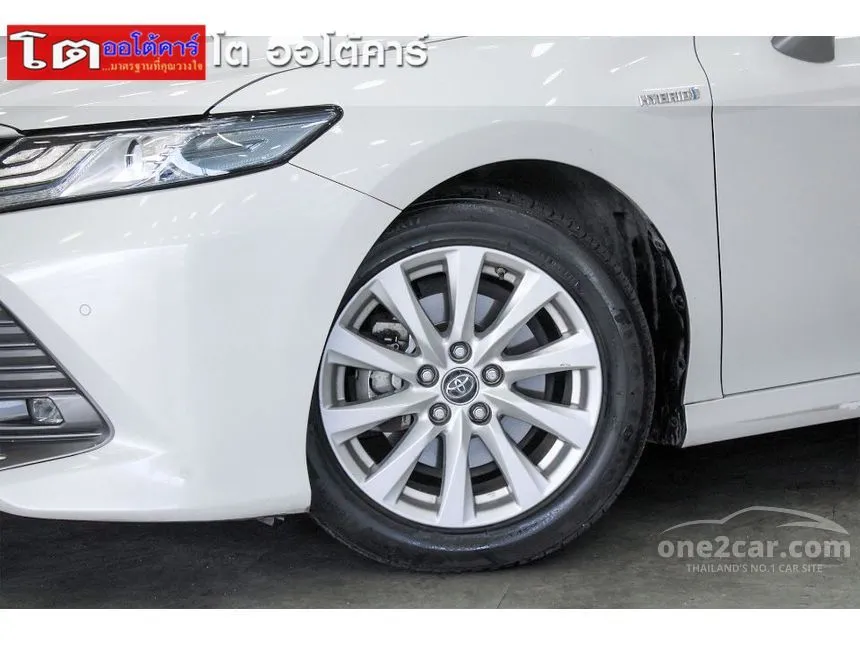 2020 Toyota Camry Hybrid Sedan