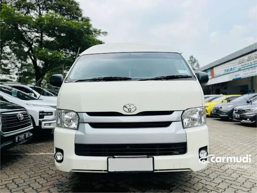 2019 Toyota Hiace Commuter Van