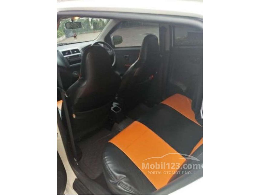 2014 Daihatsu Ayla M Hatchback