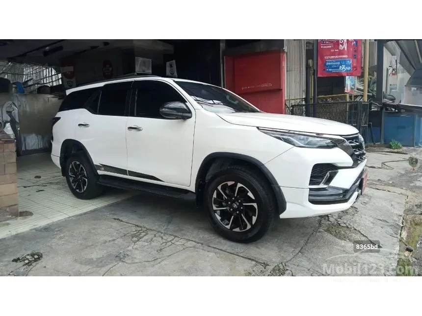 Jual Mobil Toyota Fortuner 2022 VRZ 4X2 2.8 di Jawa Barat Automatic SUV Putih Rp 507.000.000