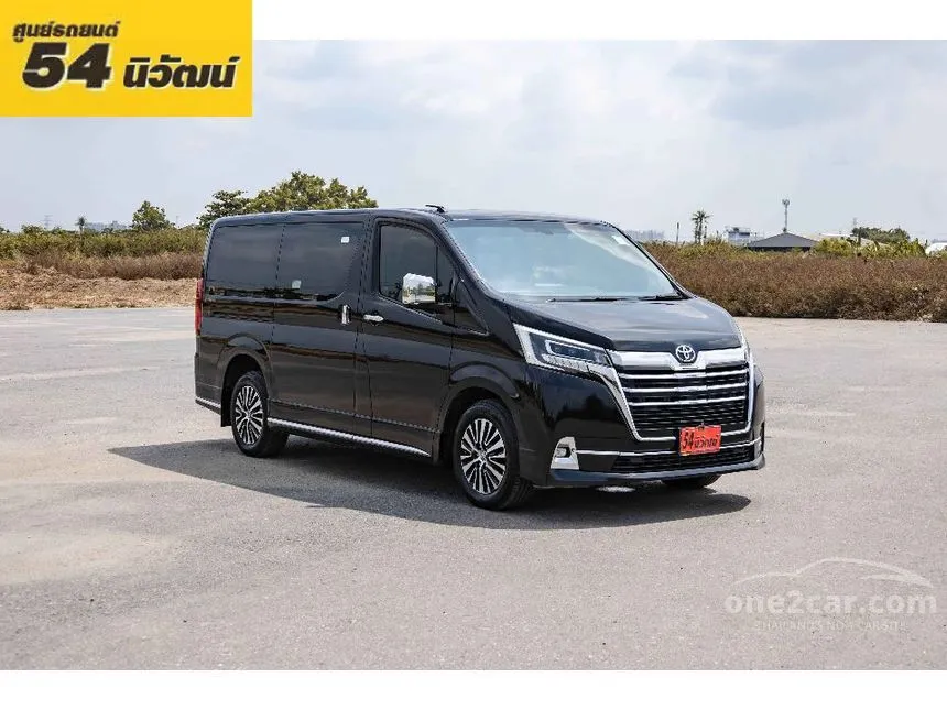 2020 Toyota Majesty Standard Van