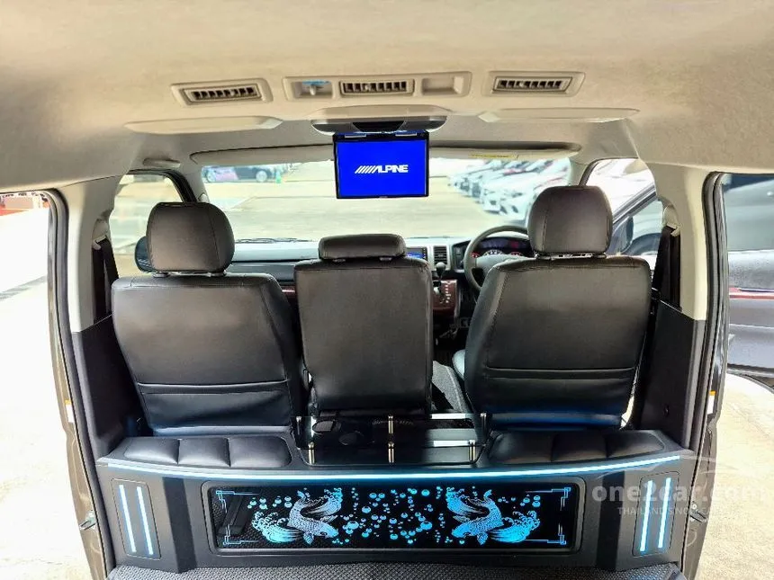 2019 Toyota VENTURY V Van