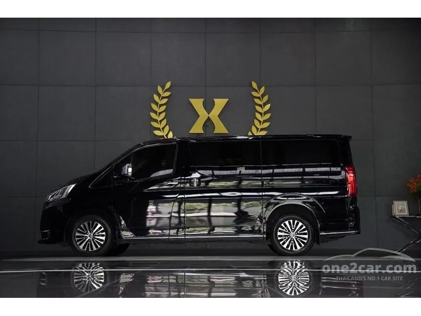 2020 Toyota Majesty Premium Van