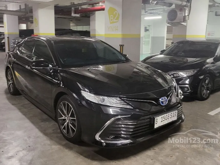 Jual Mobil Toyota Camry 2021 Hybrid 2.5 di DKI Jakarta Automatic Sedan Hitam Rp 705.000.000