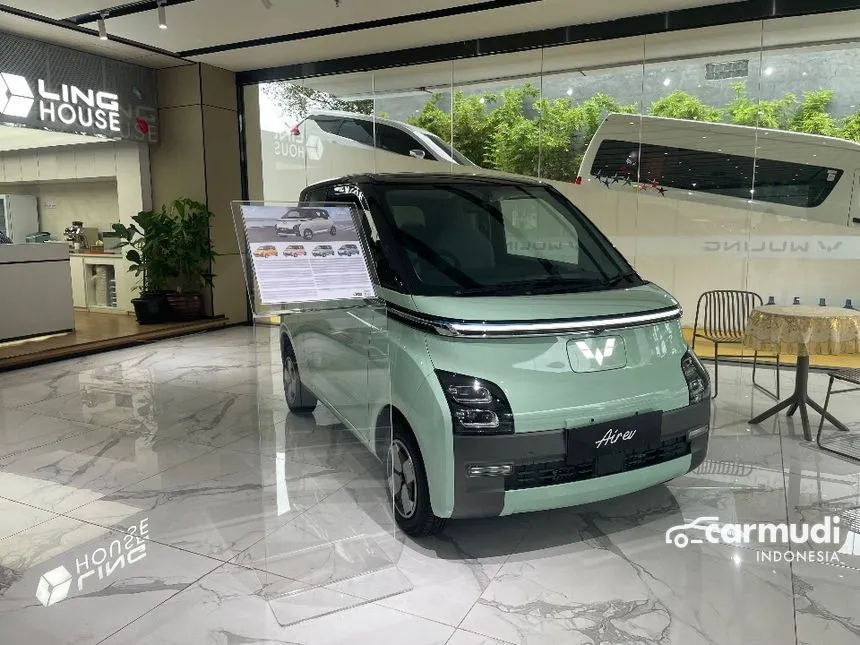 2024 Wuling EV Air ev Lite Long Range Hatchback