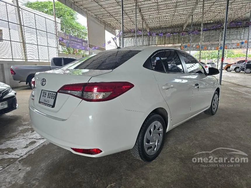 2022 Toyota Yaris Ativ Entry Sedan