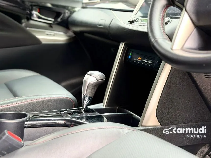 2022 Toyota Kijang Innova Venturer MPV