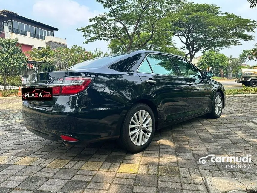 2017 Toyota Camry V Sedan