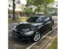 2015 BMW 320i 2.0 Sport Sedan F30 Termurah