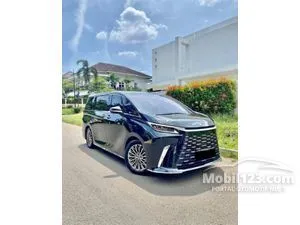 2023 Lexus LM 350h 2.5 7 Seater MPV